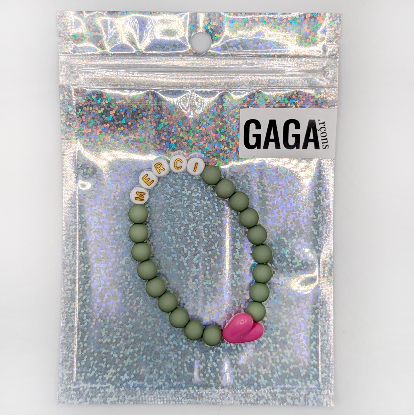 Bracelet GAGA - Matcha mat, Blanc doré & Maxi coeur Fuchsia
